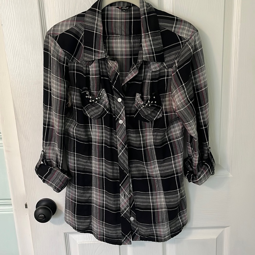 Guess Plaid button